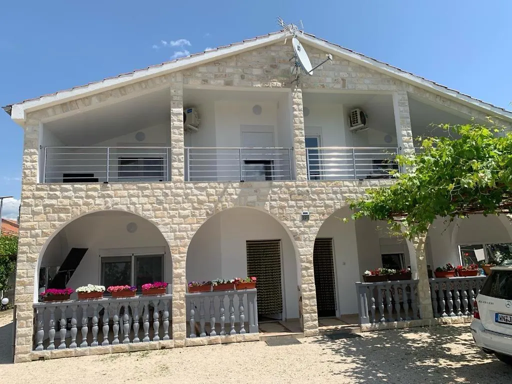 Apartment Appartement Vila Fajen Sukosan Croatia